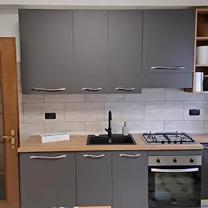 https://villa-sergio.it-lombardy.com